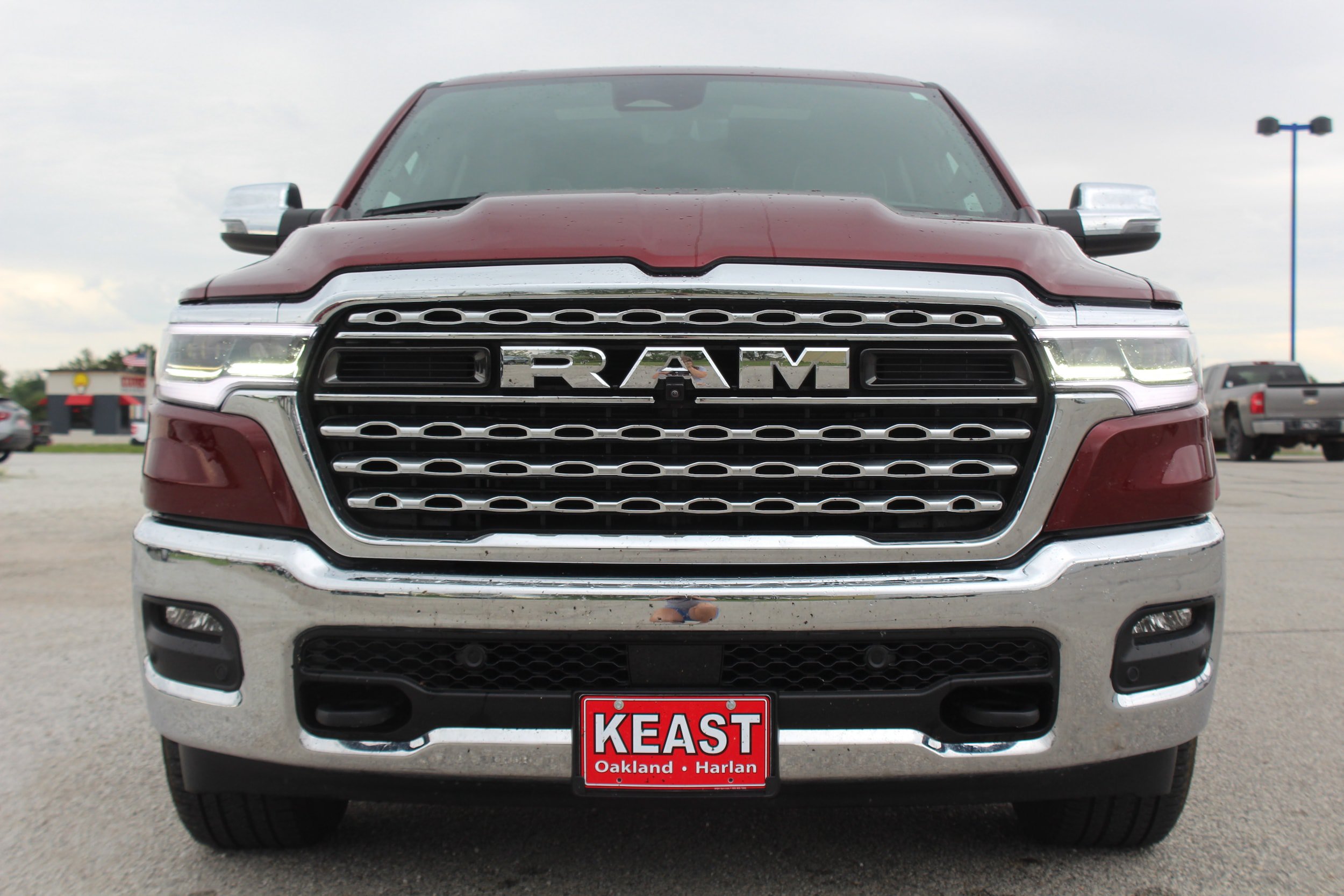 Used 2025 RAM 1500 Limited AWD/4WD image 2