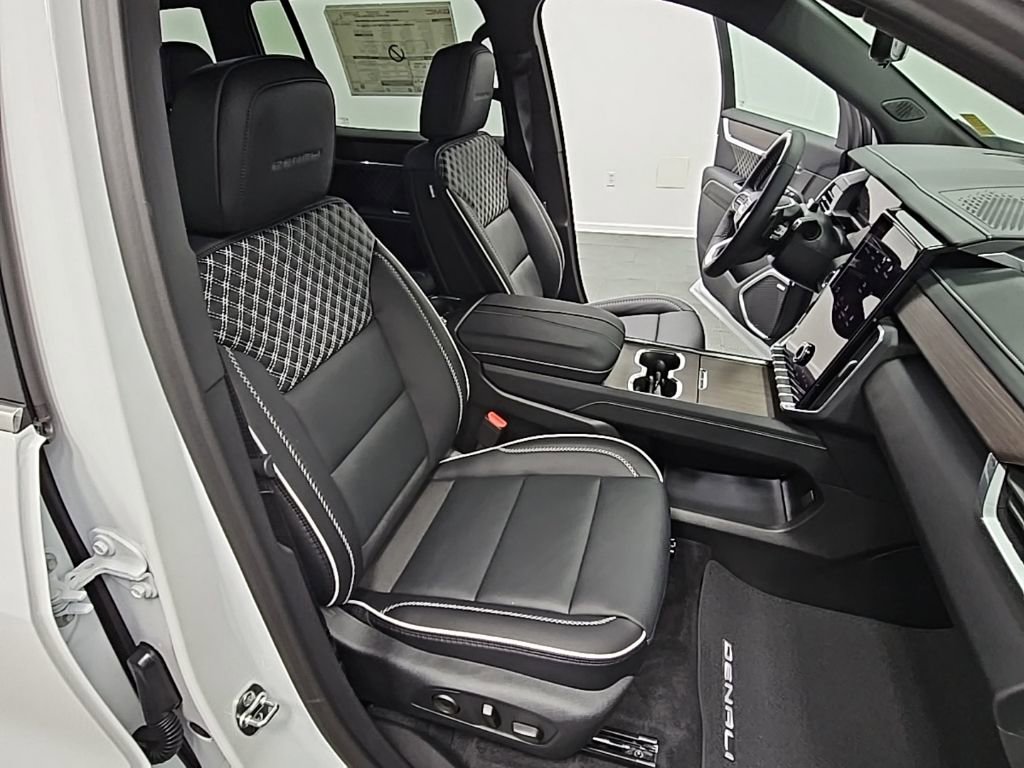 New 2026 GMC Acadia Denali w/ Super Cruise Package image 43