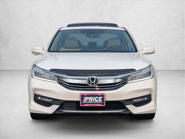 Used 2016 Honda Accord Touring image 2