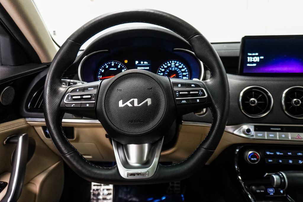 Used 2023 Kia Stinger GT-Line w/ Sun & Sound Package AWD/4WD image 16