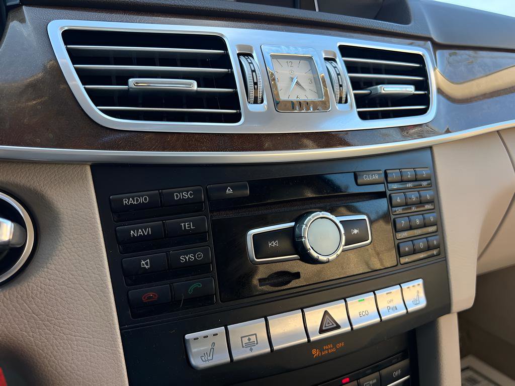 Used 2015 Mercedes-Benz E 350 4MATIC Sedan image 46