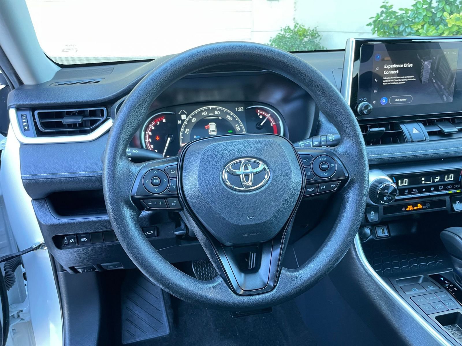 Used 2025 Toyota RAV4 XLE w/ Convenience Package AWD/4WD image 29