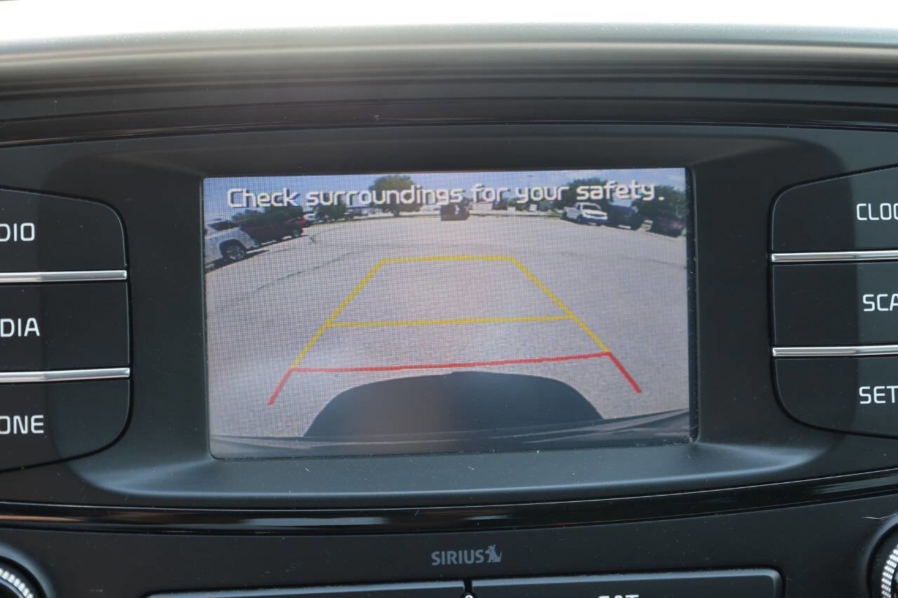 Used 2016 Kia Sorento LX image 22