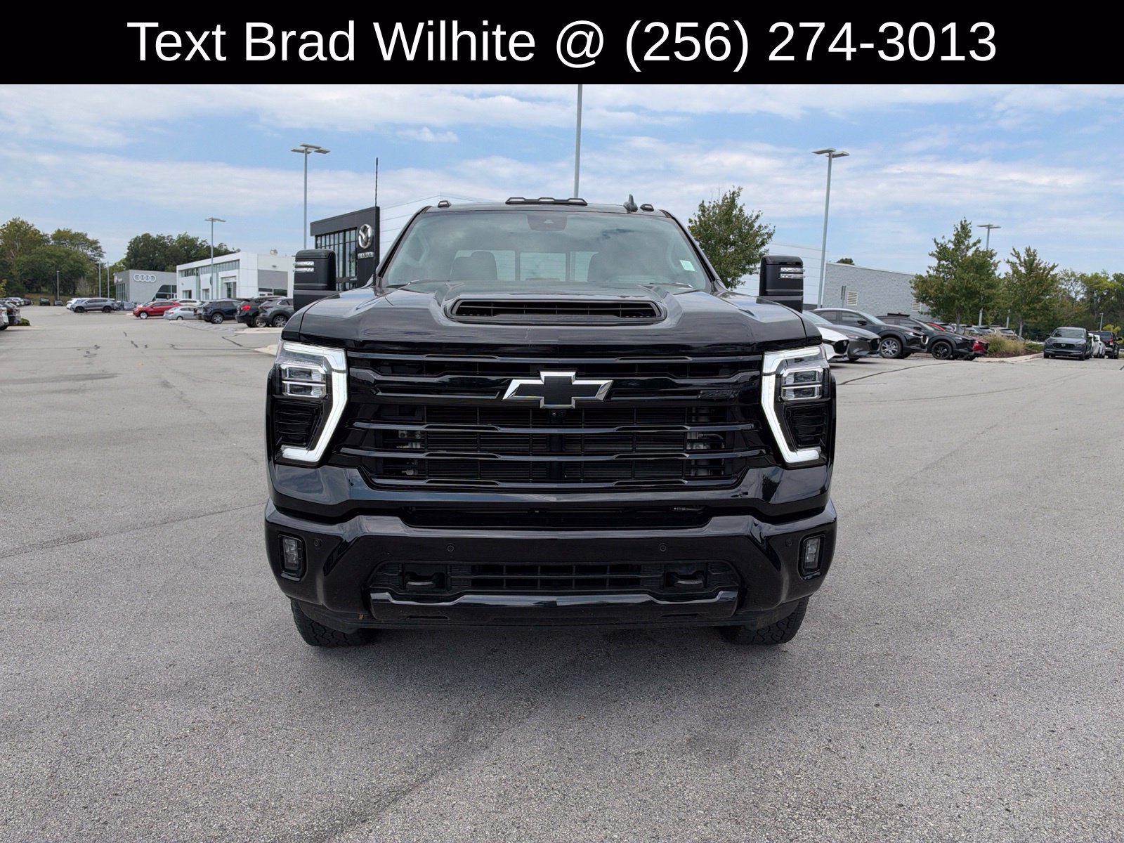 Used 2024 Chevrolet Silverado 2500 LTZ w/ LTZ Plus Package AWD/4WD image 2