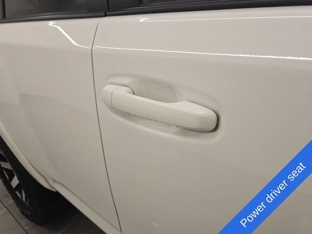 Used 2017 Toyota 4Runner TRD Off-Road Premium AWD/4WD image 8