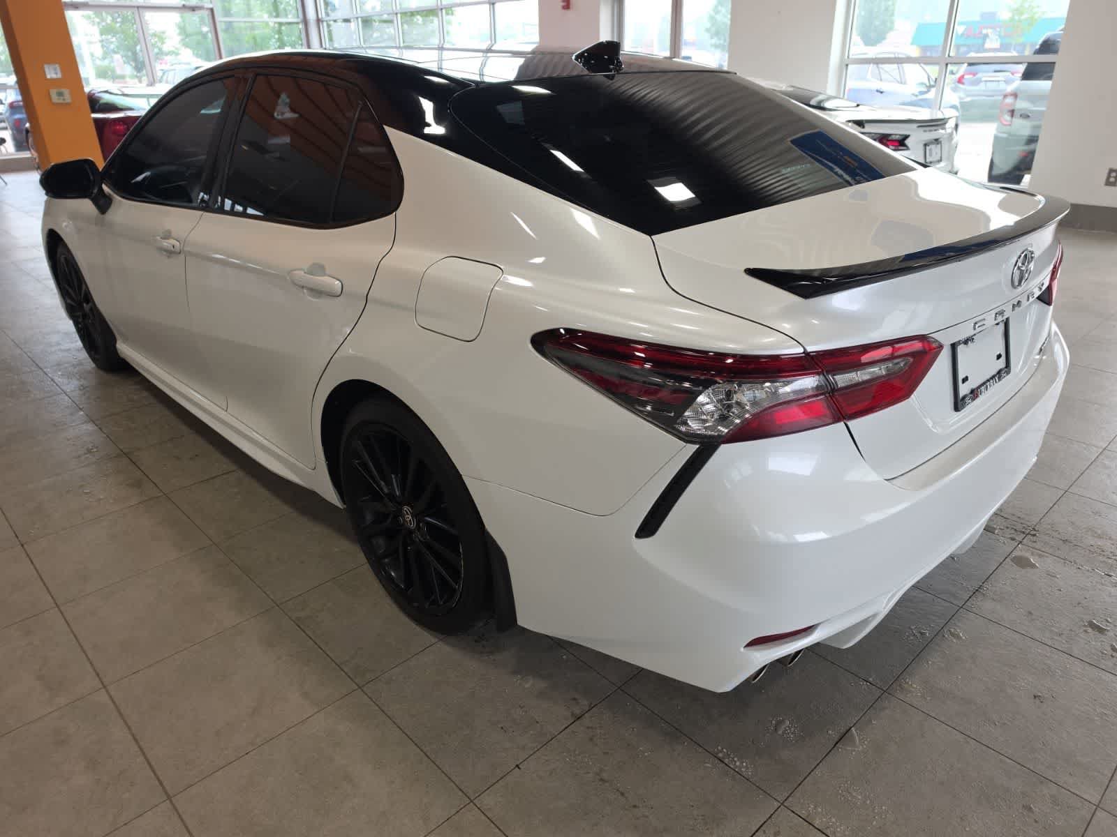 Used 2021 Toyota Camry XSE FWD image 11