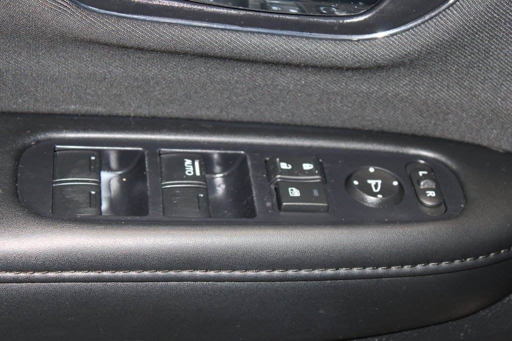 Used 2019 Honda HR-V EX image 8