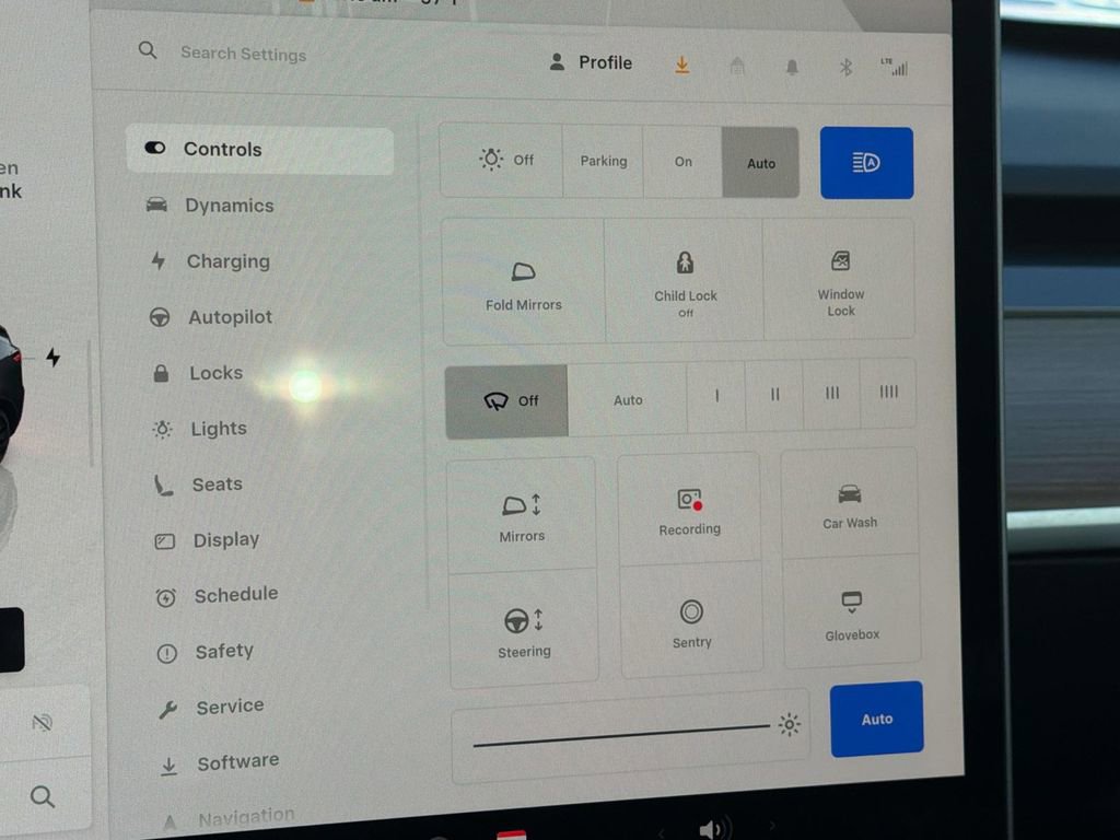 Used 2024 Tesla Model Y Performance image 15