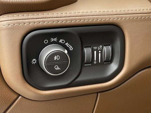 Used 2023 RAM 2500 Limited AWD/4WD image 19