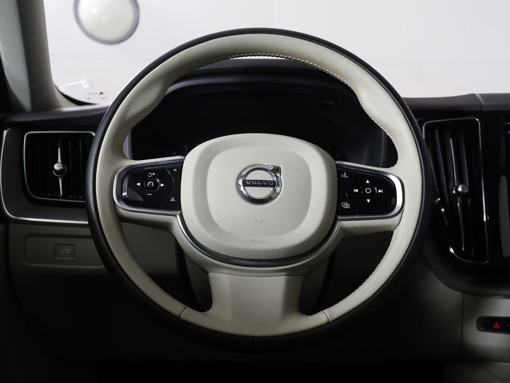 Used 2023 Volvo XC60 B5 Plus w/ Protection Package Premier AWD/4WD image 38