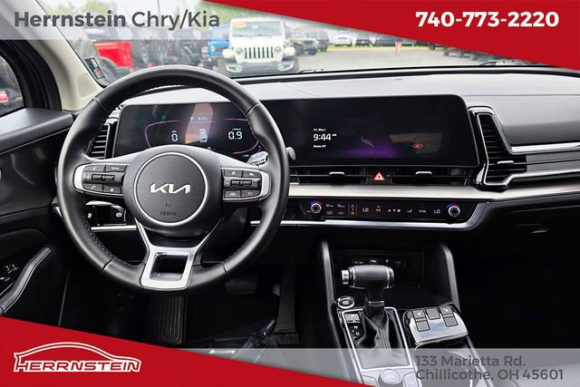 Used 2023 Kia Sportage EX FWD image 6