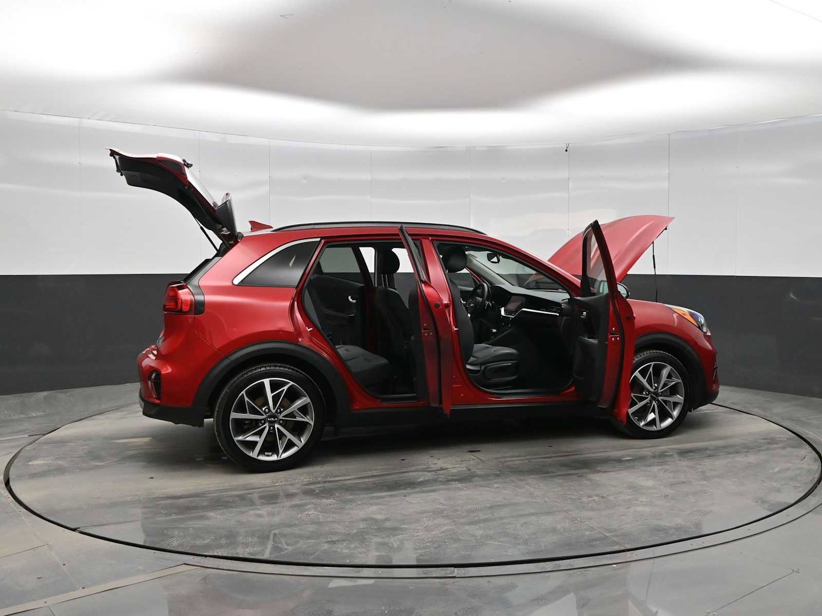 Used 2022 Kia Niro Touring Special Edition image 40