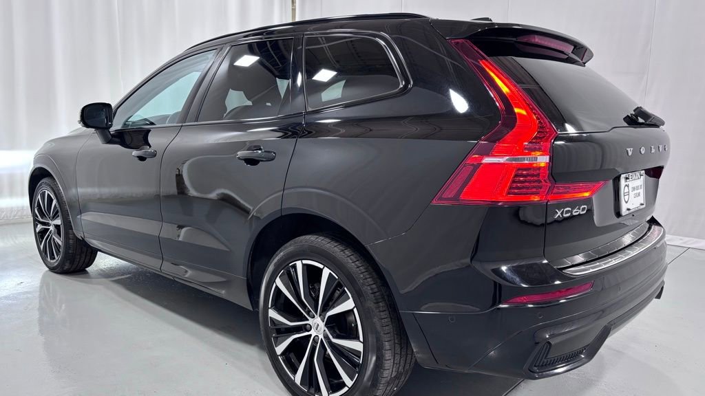 Certified 2023 Volvo XC60 B5 Plus w/ Climate Package AWD/4WD image 8