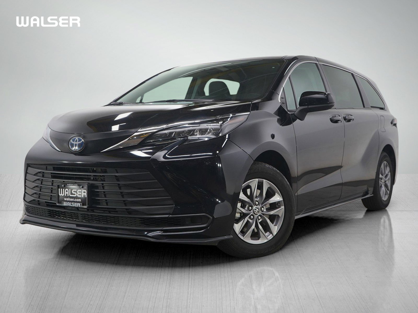 Used 2024 Toyota Sienna LE