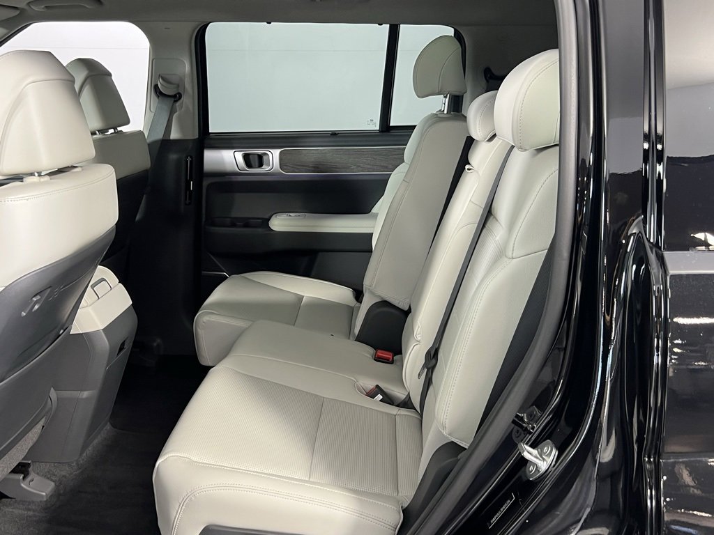 Used 2024 Hyundai Santa Fe Limited image 30