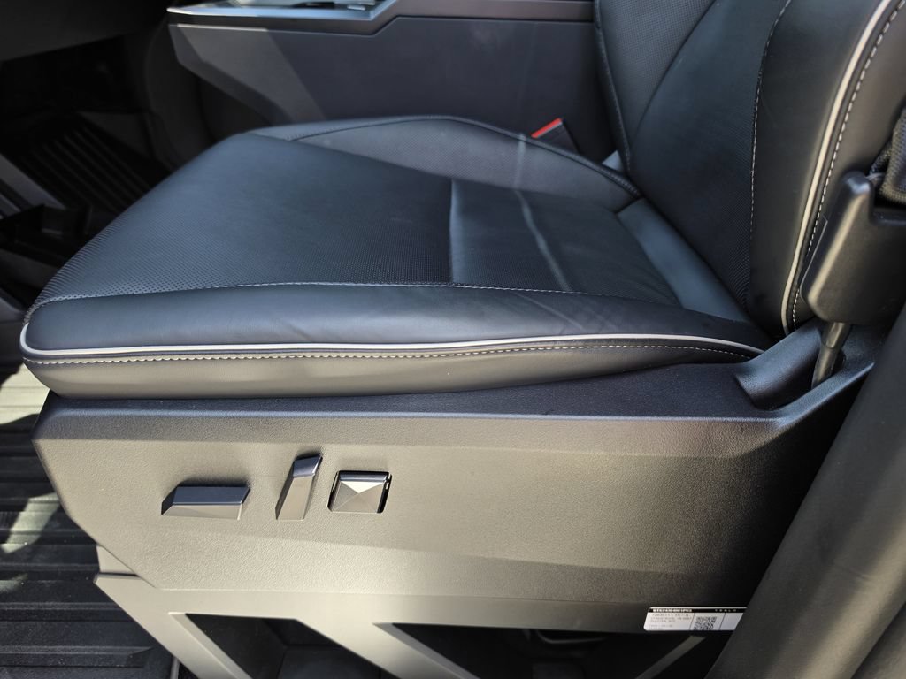 Used 2024 Tesla Cybertruck Cyberbeast AWD/4WD image 12