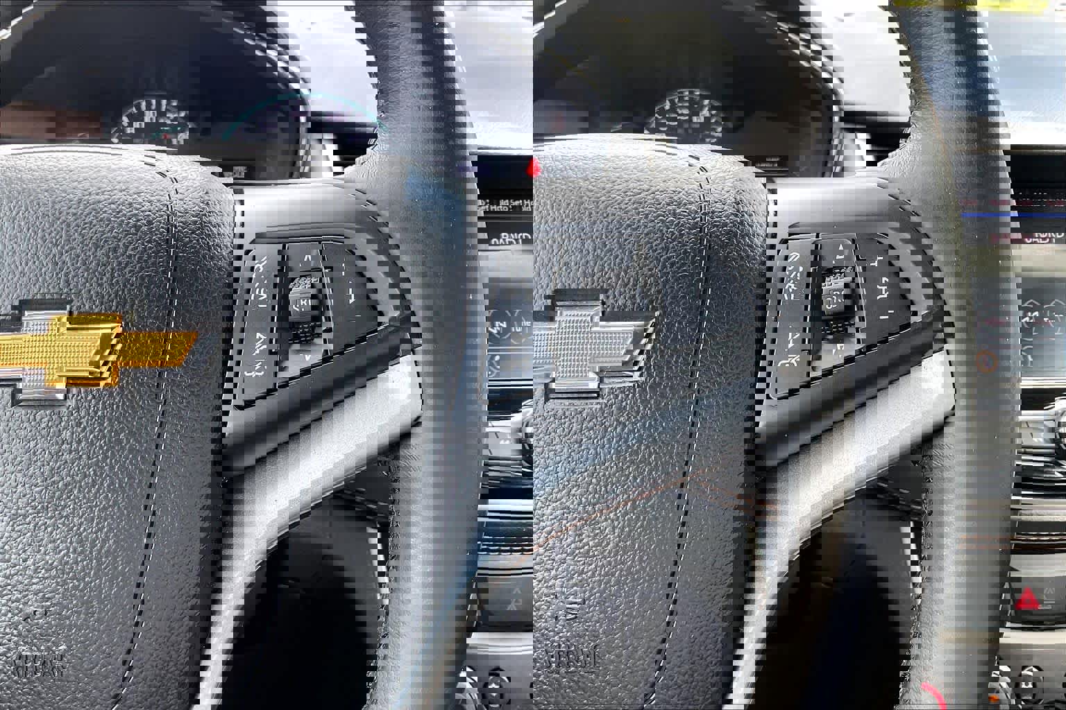 Used 2021 Chevrolet Trax LT w/ LT Convenience Package image 18