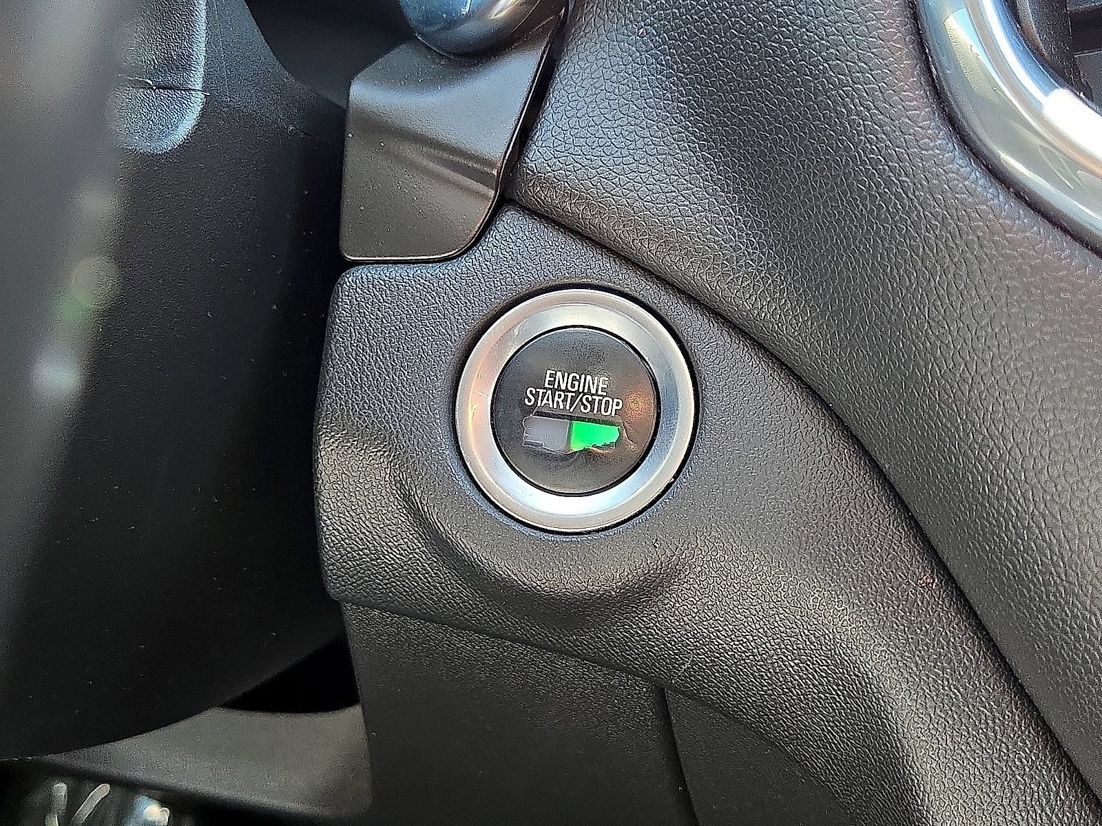 Used 2019 Chevrolet Equinox LT FWD image 32