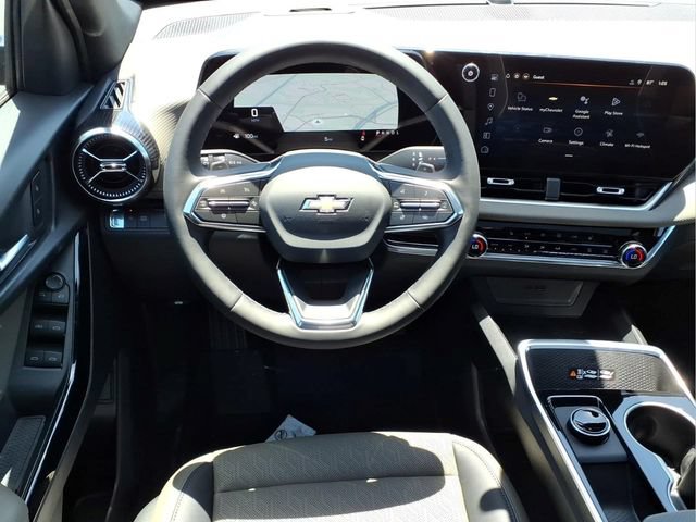 New 2026 Chevrolet Equinox LT w/ Convenience Package II FWD image 4