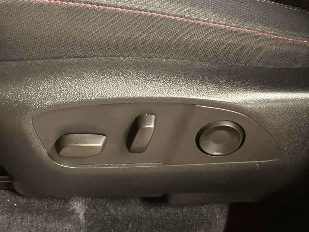 Used 2024 Chevrolet Traverse Z71 image 14