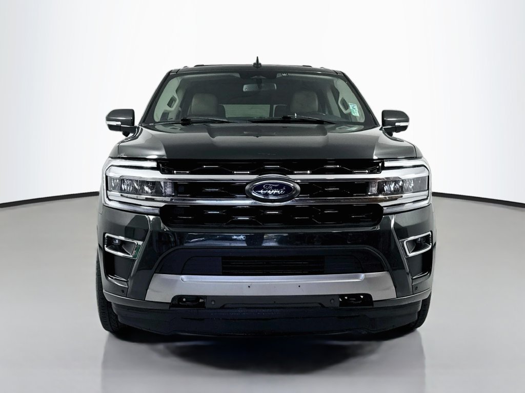 Used 2022 Ford Expedition Limited AWD/4WD image 3