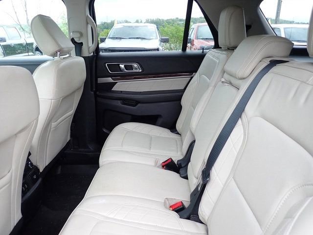Used 2018 Ford Explorer Platinum AWD/4WD image 12