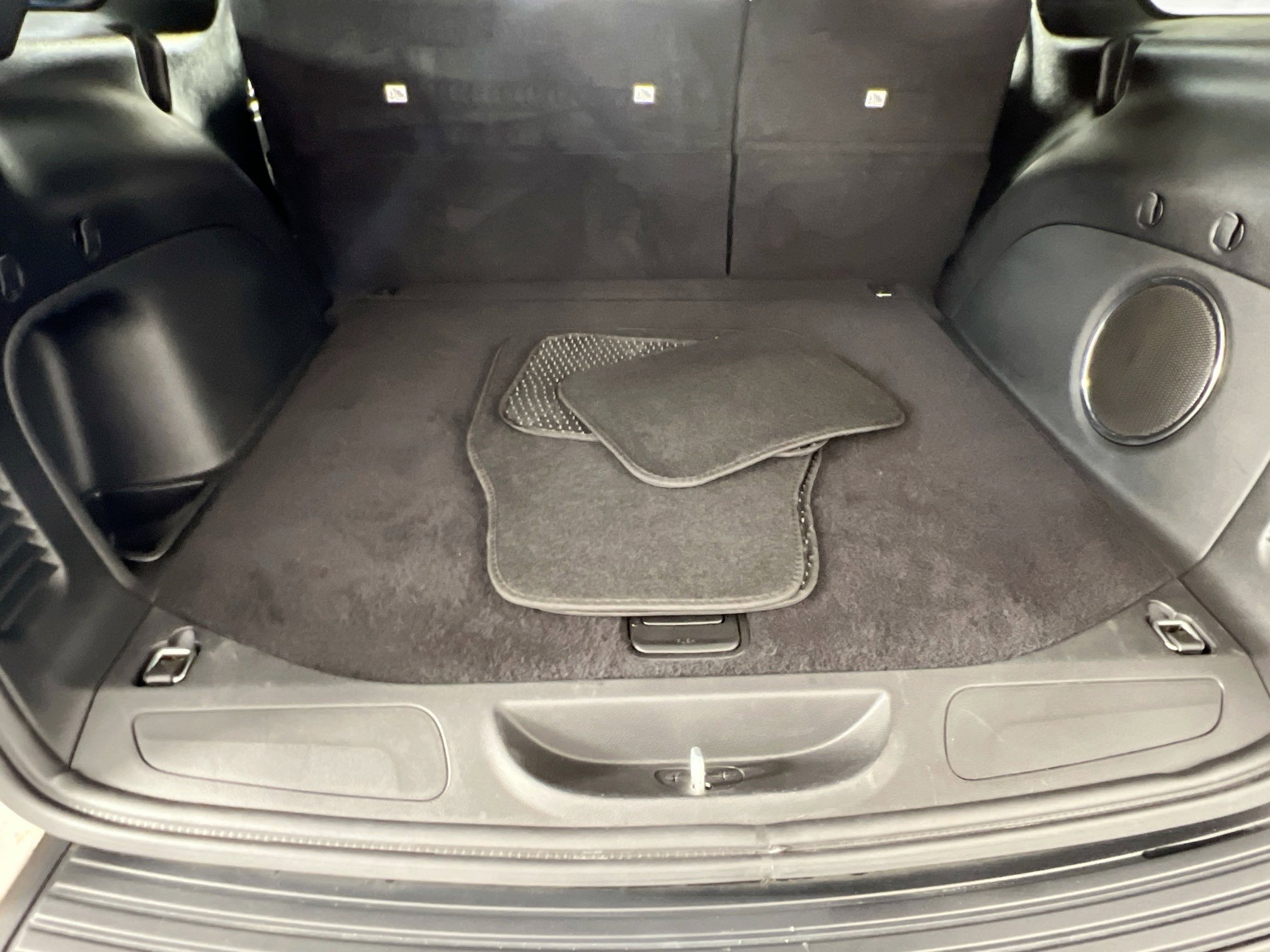 Used 2022 Jeep Grand Cherokee Laredo X image 25