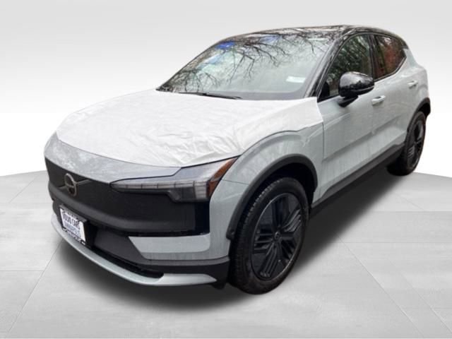 New 2026 Volvo EX30 Cross Country Ultra image 3