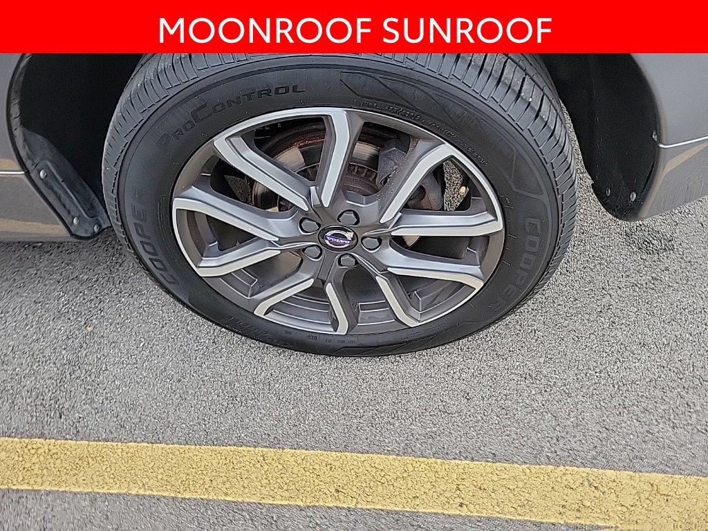 Used 2017 Volvo XC60 T6 Dynamic w/ Climate Package AWD/4WD image 5