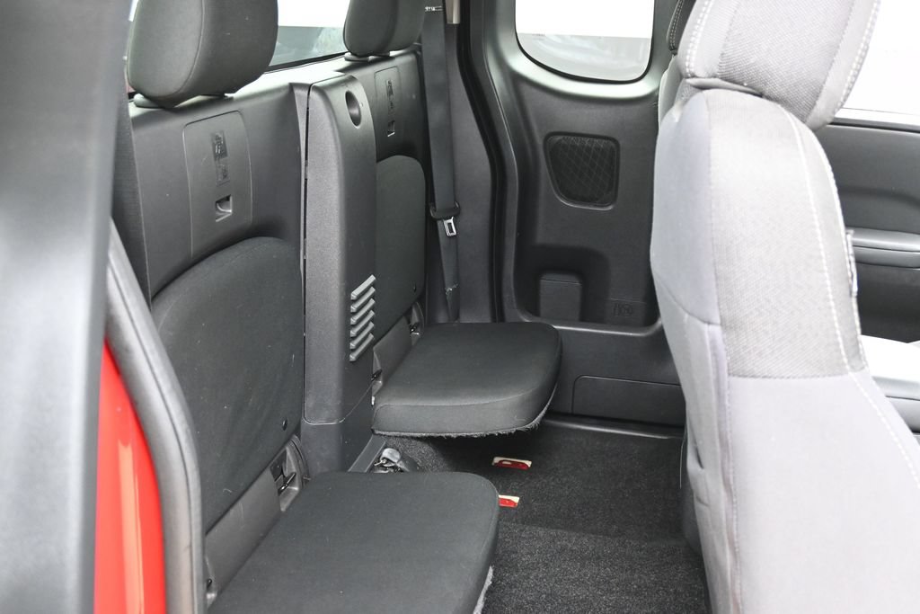 Used 2022 Nissan Frontier SV RWD image 32