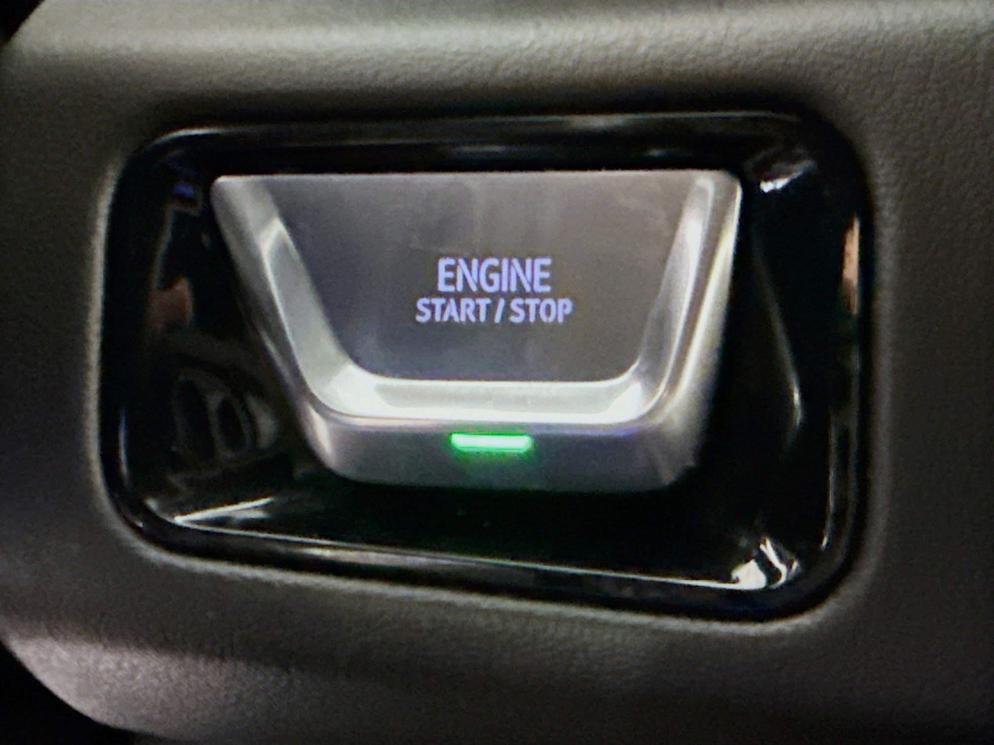 Used 2025 GMC Yukon Denali AWD/4WD image 24