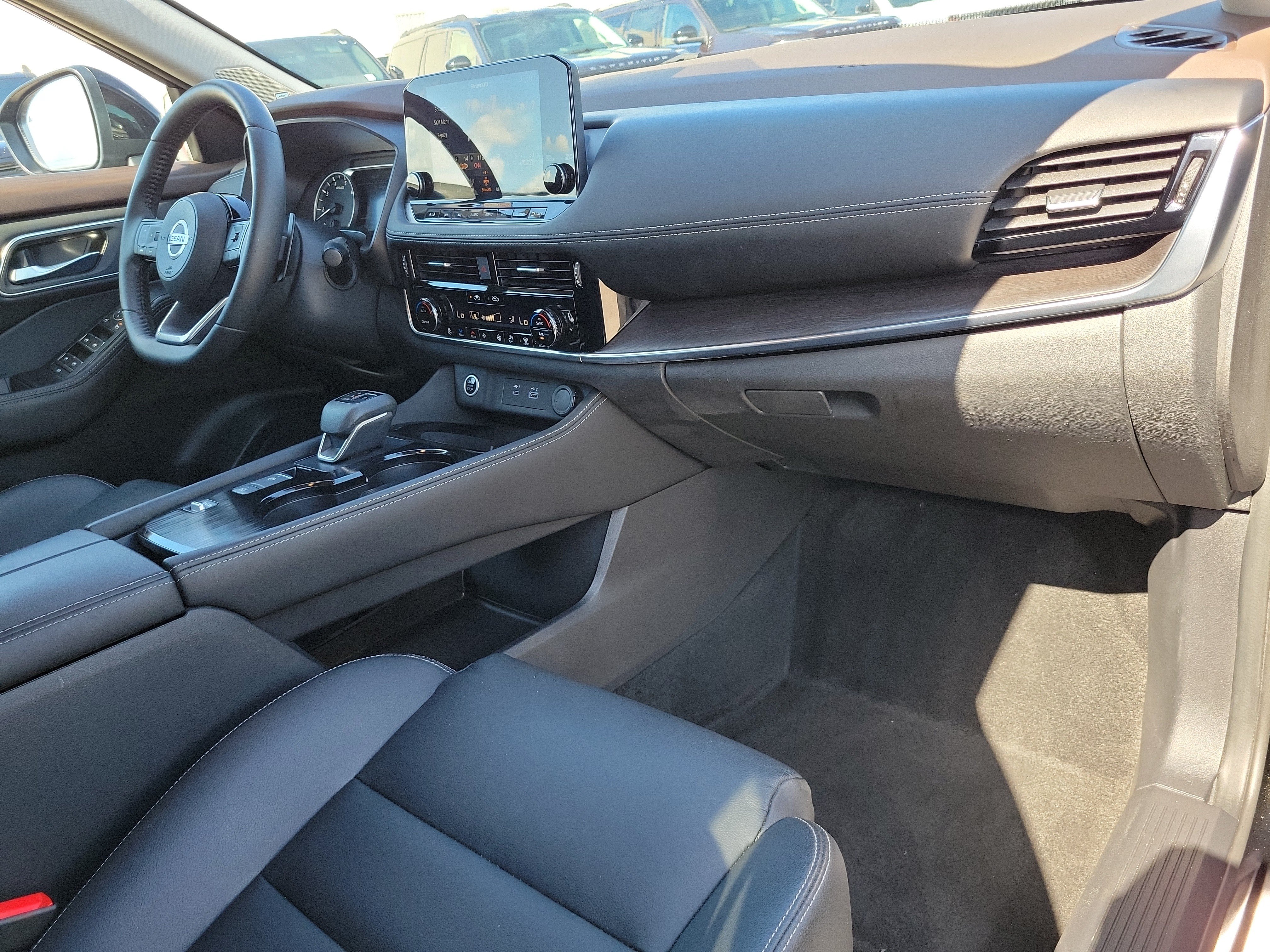 Used 2021 Nissan Rogue SL w/ Premium Package FWD image 14
