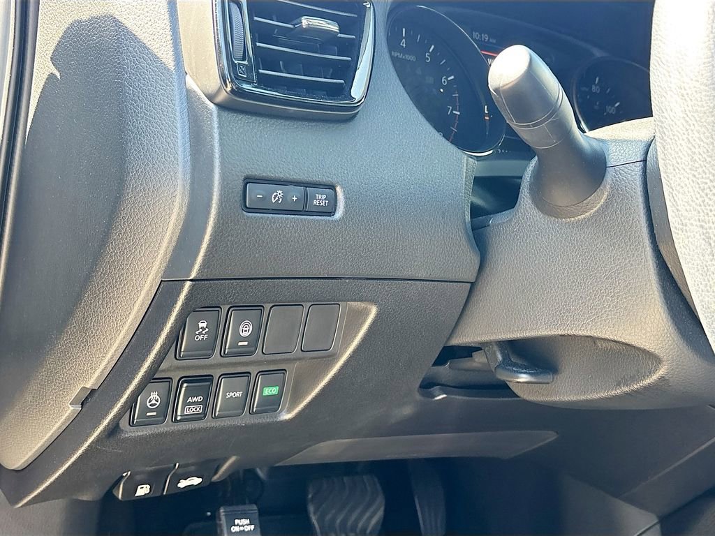 Used 2022 Nissan Rogue Sport SV image 11