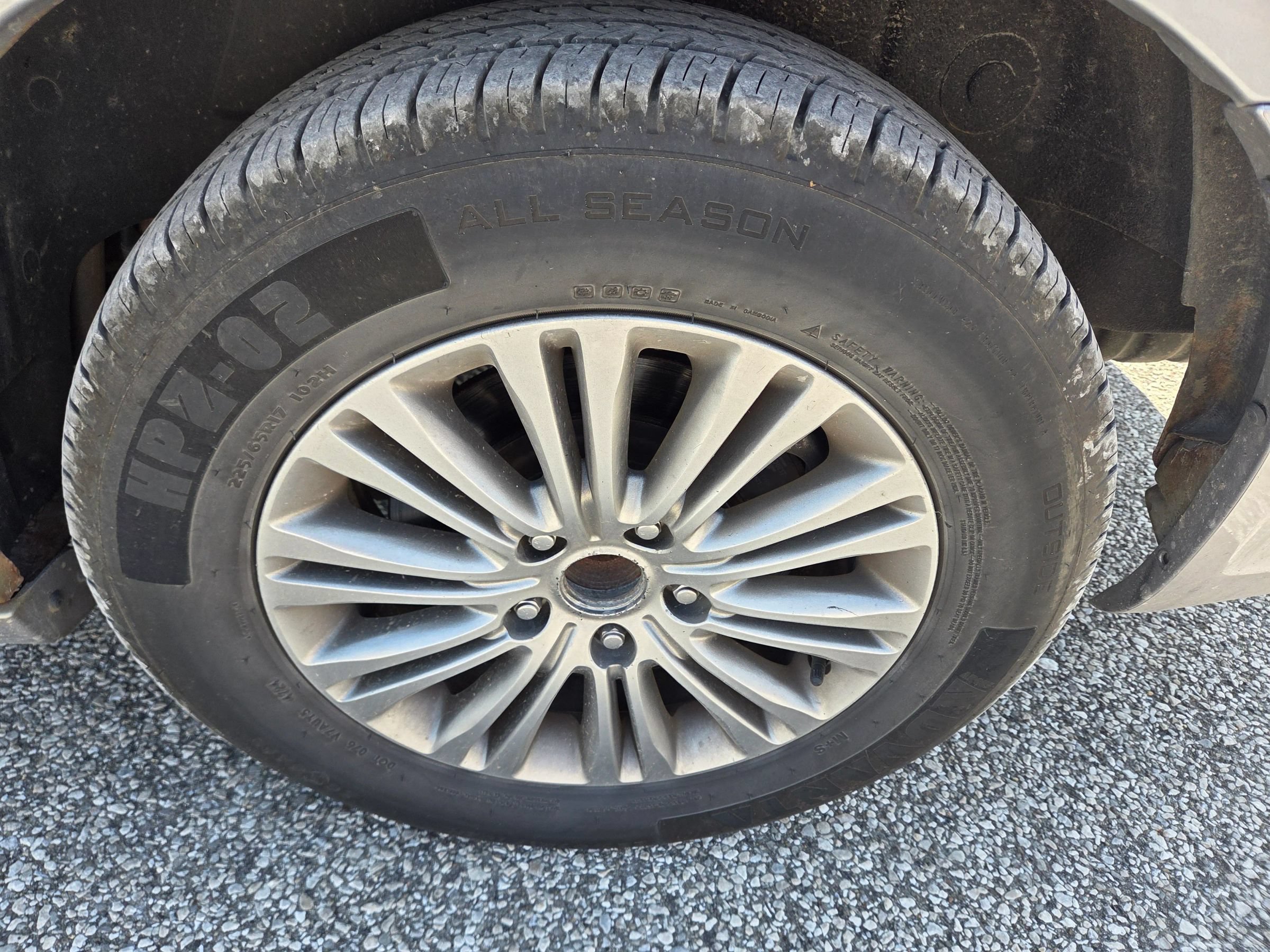 Used 2014 Chrysler Town & Country Touring-L FWD image 7