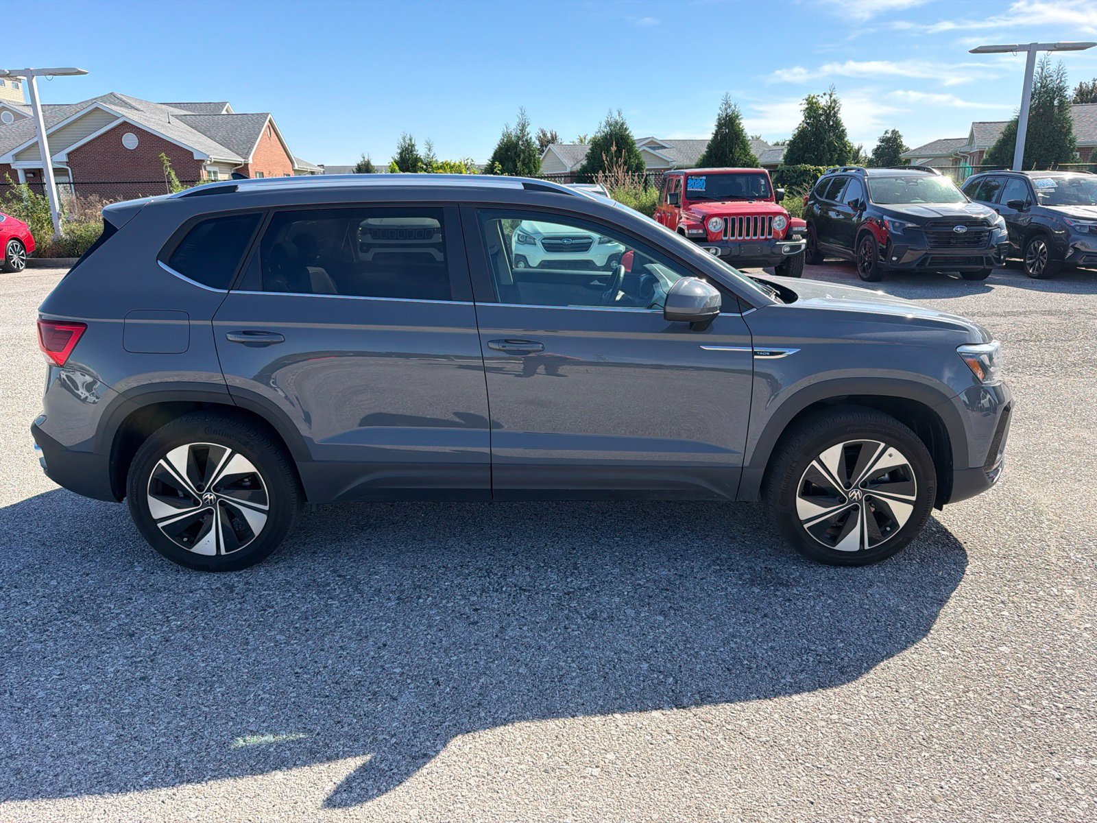 Used 2024 Volkswagen Taos SE AWD/4WD image 6