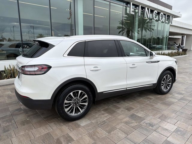 Certified 2023 Lincoln Nautilus FWD w/ Premium Package image 2