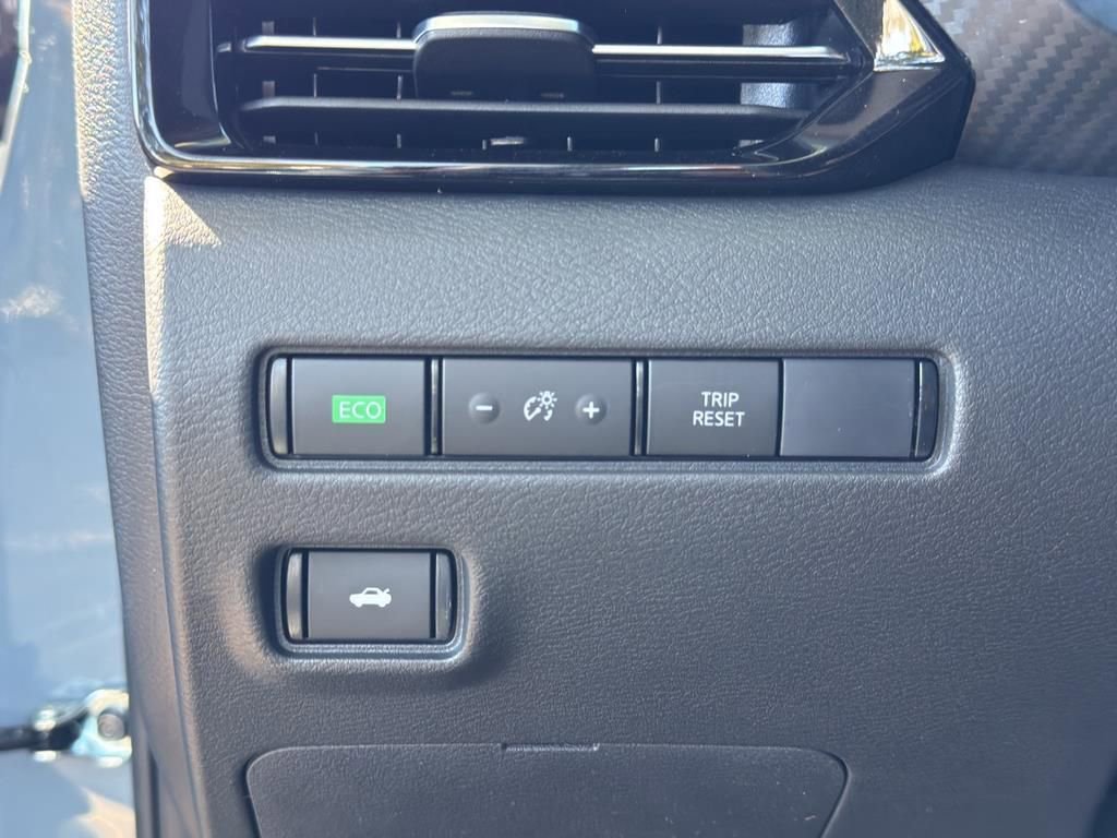 New 2025 Nissan Sentra SR w/ SR Premium Package image 23