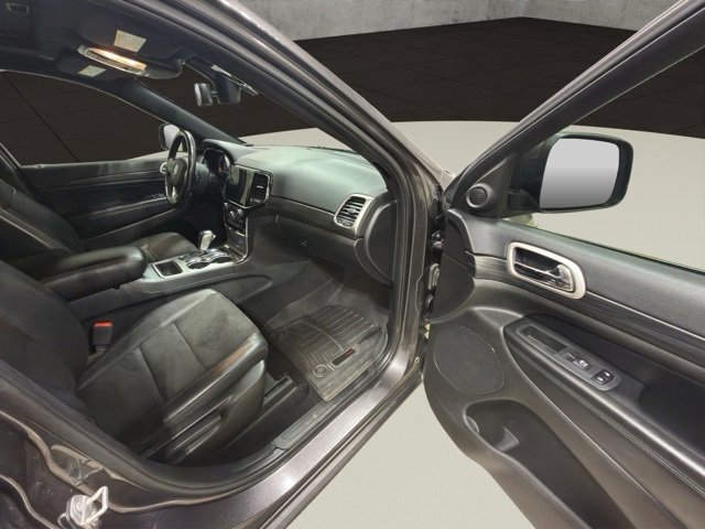 Used 2020 Jeep Grand Cherokee Altitude image 18