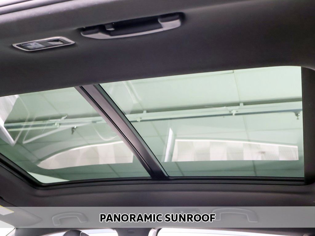 Used 2023 Volkswagen Atlas Cross Sport SE w/ Panoramic Sunroof Package image 3