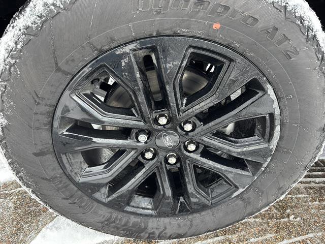 New 2025 Ford F150 Lariat w/ Equipment Group 501A Mid image 9