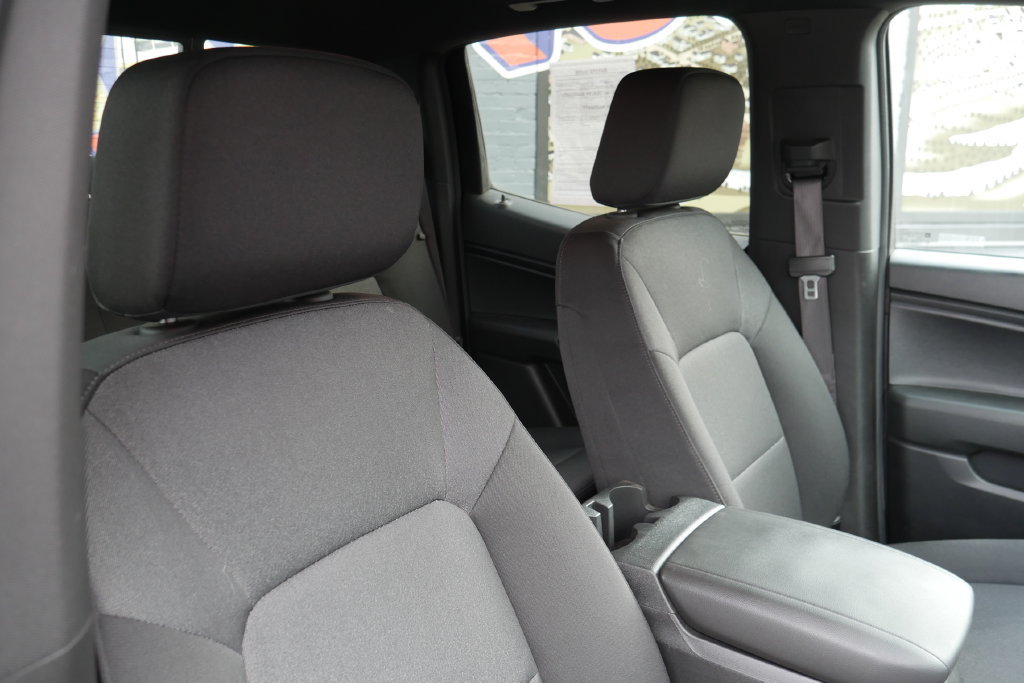 Used 2024 Chevrolet Colorado Trail Boss w/ LPO, Dark Essentials Package AWD/4WD image 8