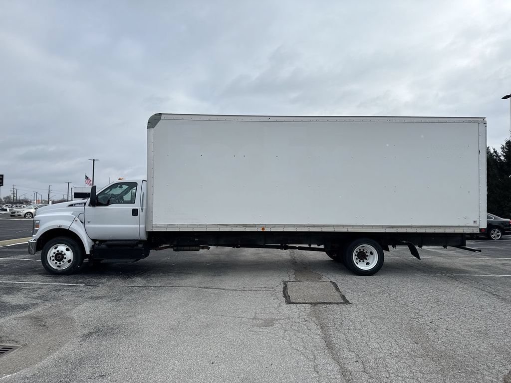Used 2023 Ford F650 2WD Regular Cab Super Duty image 2