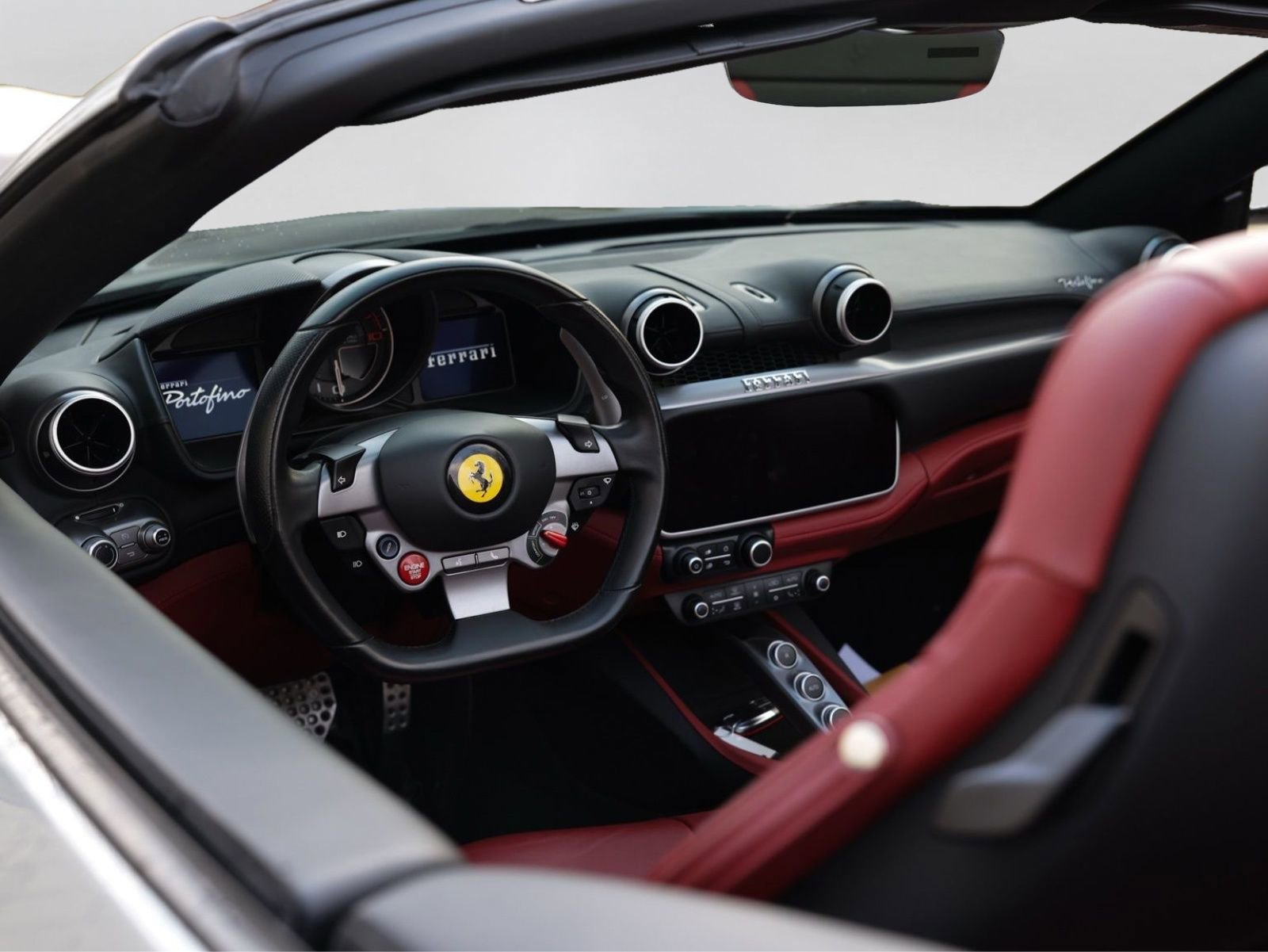 Used 2019 Ferrari Portofino RWD image 11