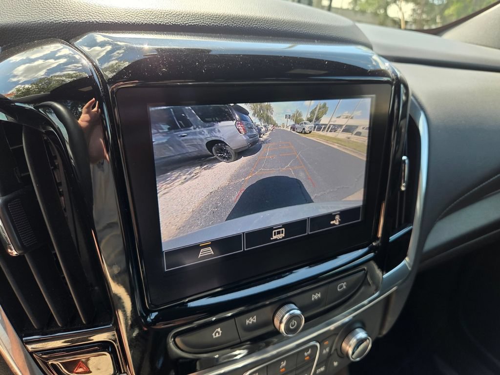 Used 2023 Chevrolet Traverse LT FWD image 34