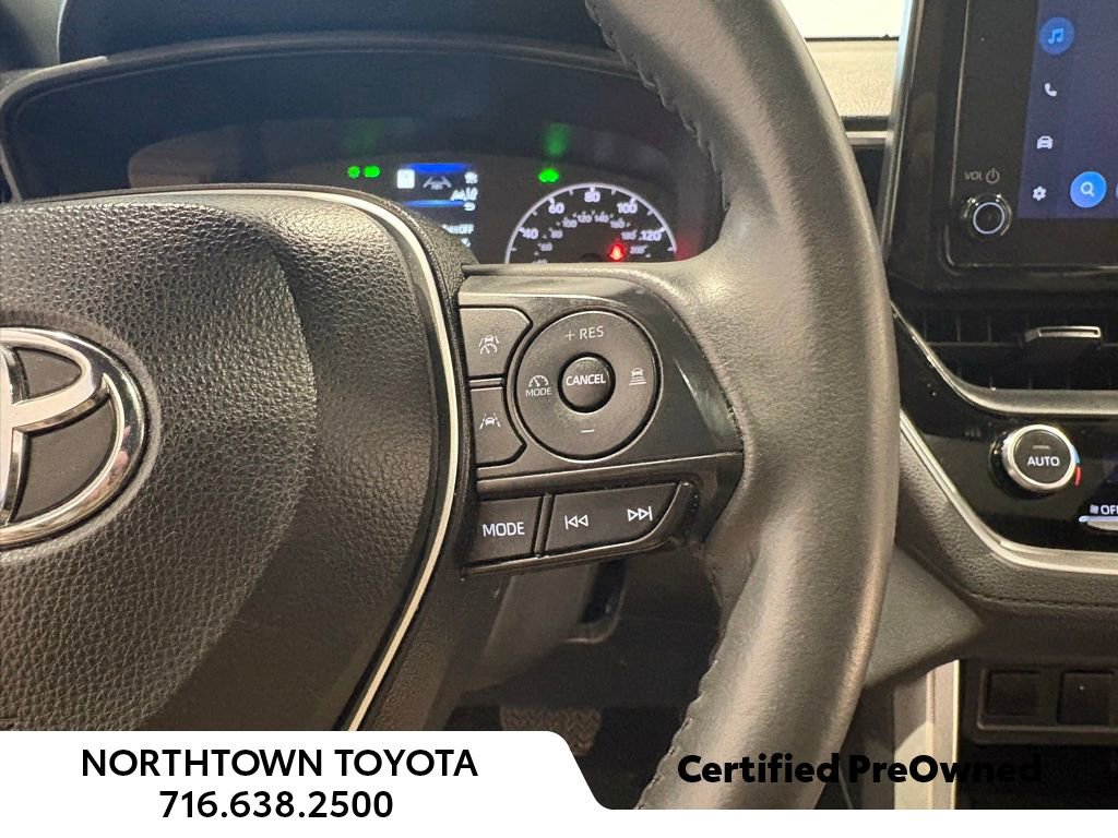 Used 2024 Toyota Corolla Cross AWD Hybrid w/ Moonroof Package image 31