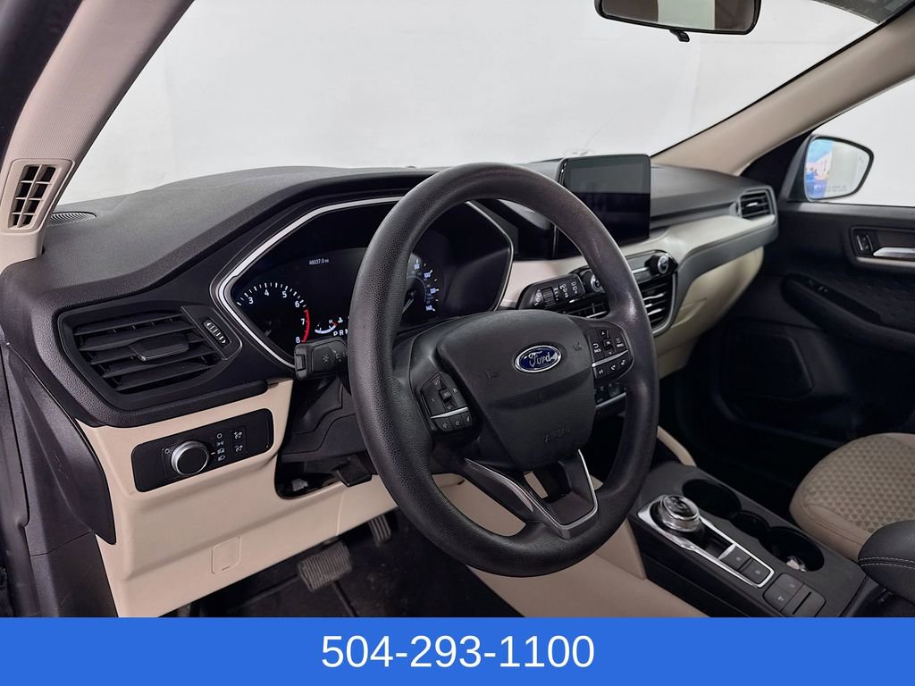 Used 2020 Ford Escape SE image 9