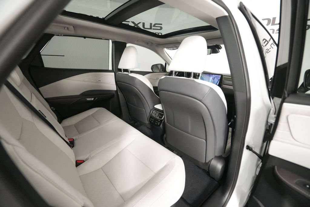 Certified 2026 Lexus RX 450h AWD w/ Convenience Package image 18