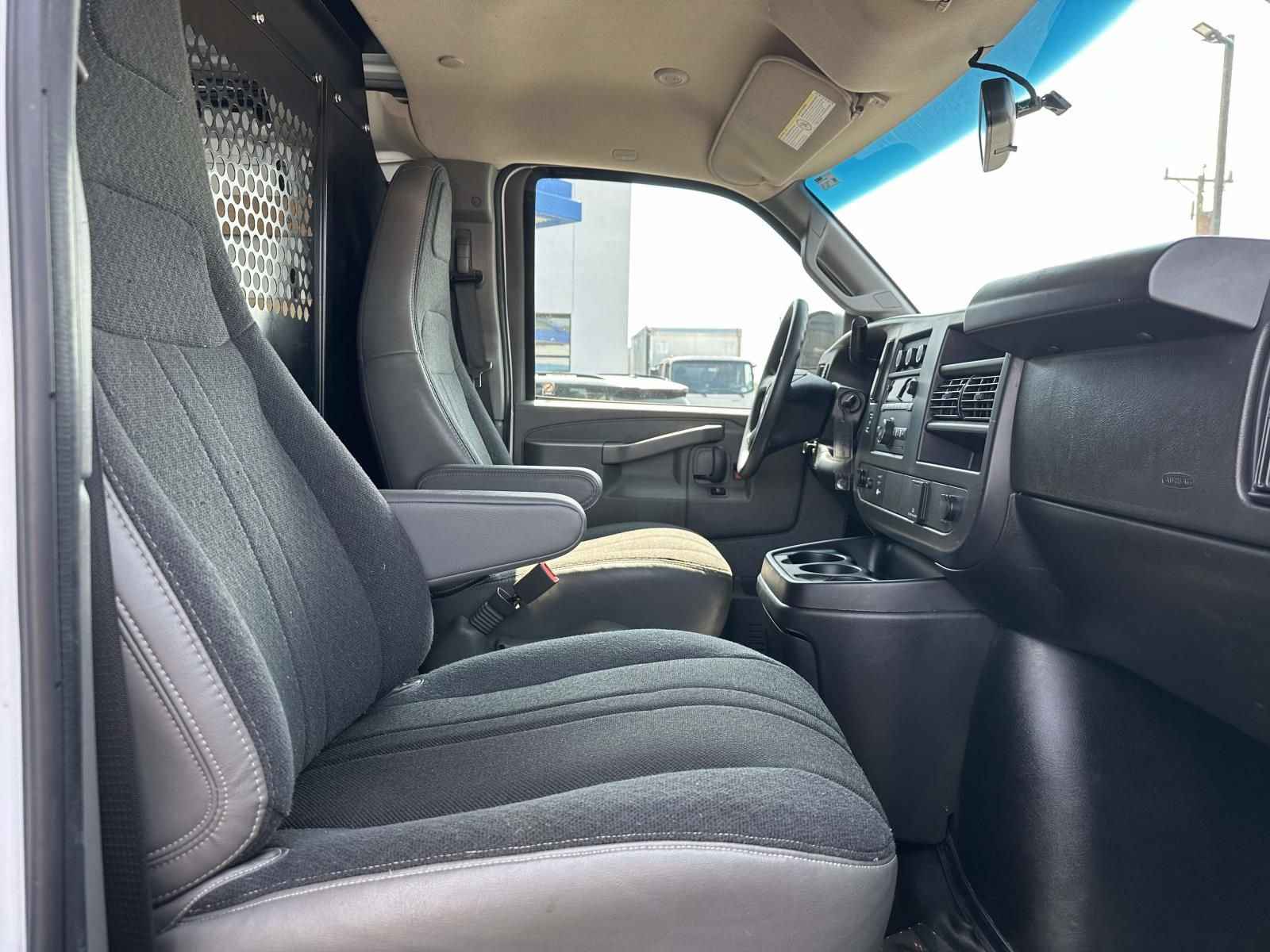 Certified 2025 GMC Savana 2500 w/ Driver Convenience Package RWD image 28