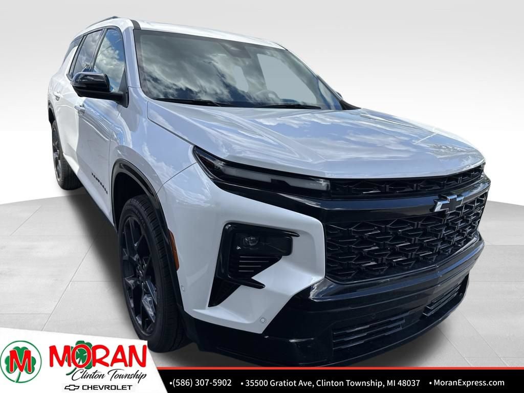 Used 2025 Chevrolet Traverse RS AWD/4WD image 2