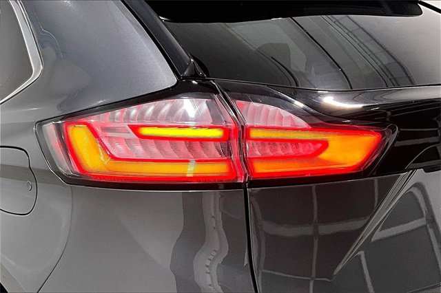 Used 2024 Ford Edge Titanium w/ Cold Weather Package image 40